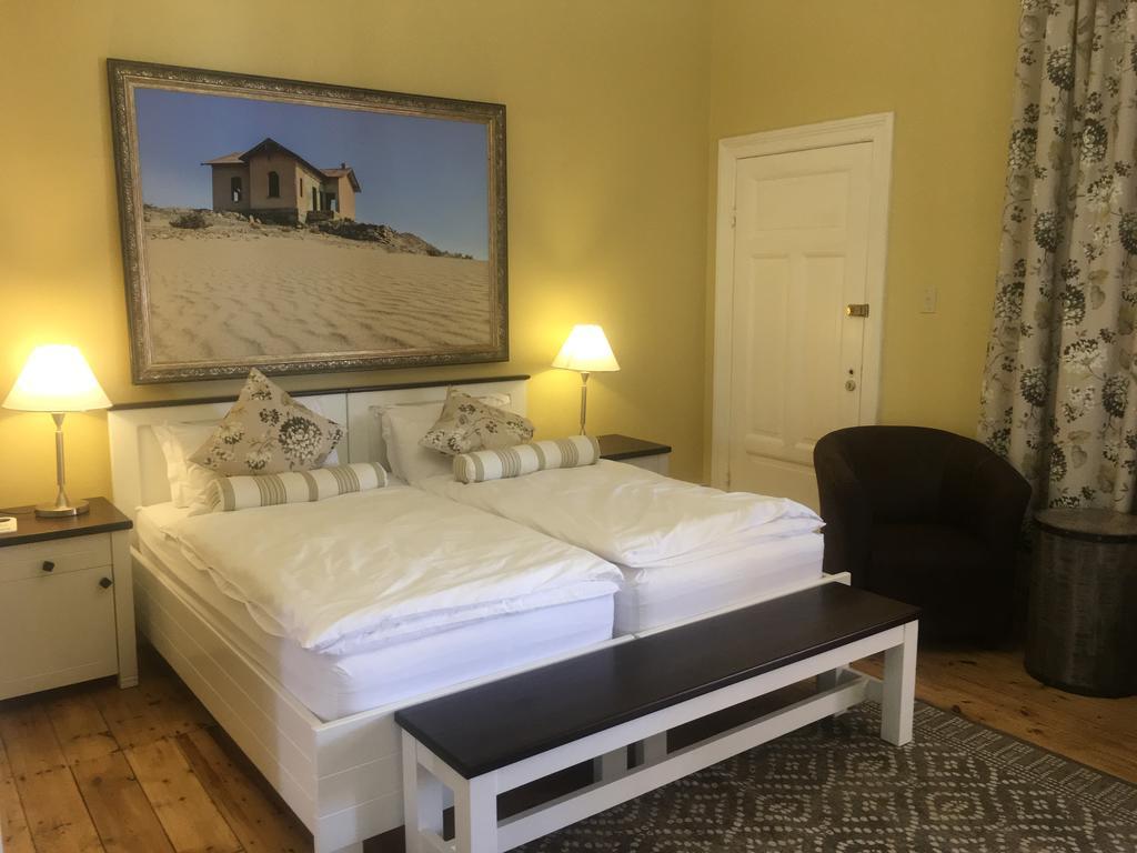 Alte Villa Boutique Hotel Lüderitz Eksteriør bilde